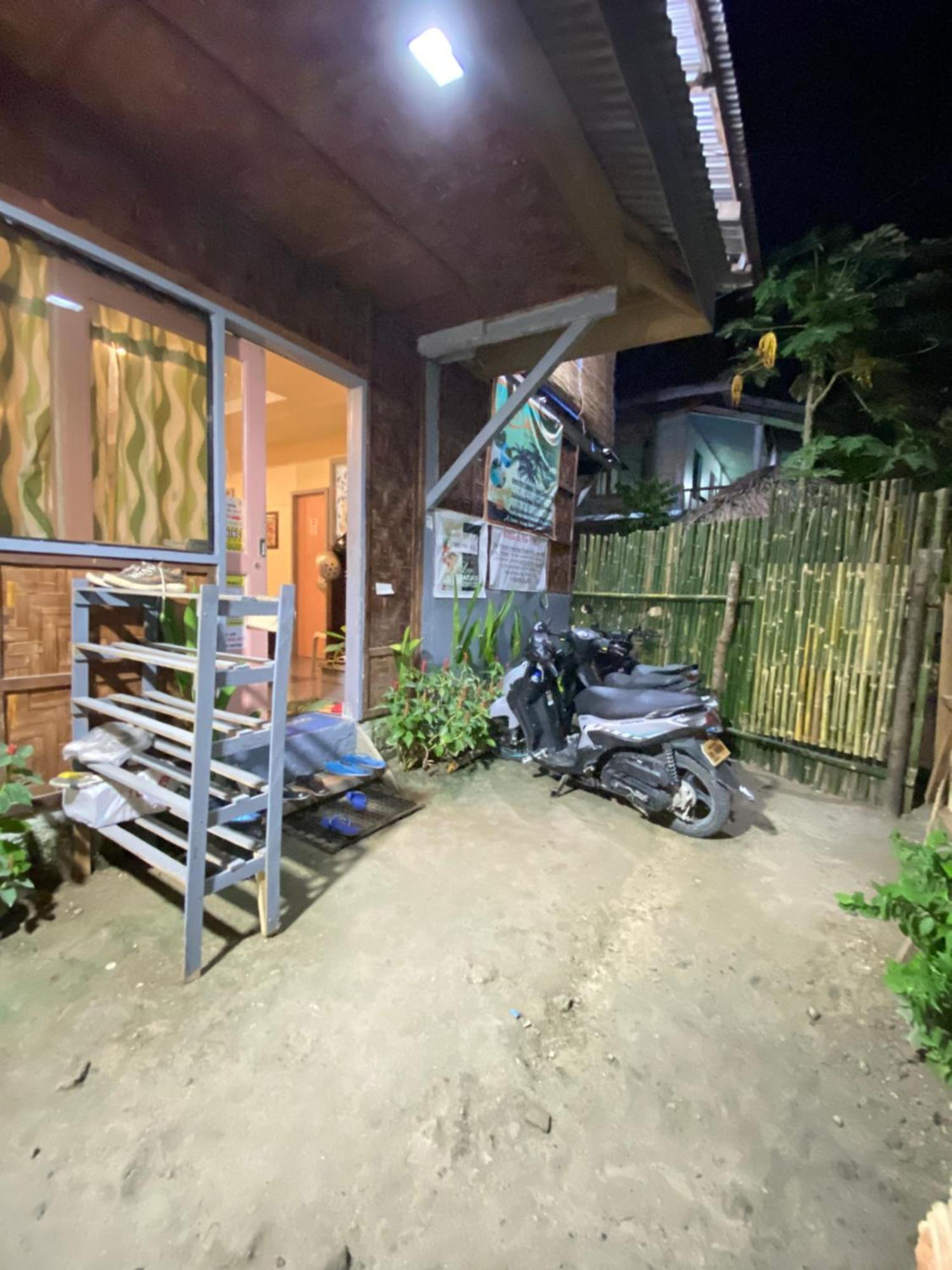 Daltans Home Stay Siargao Генерал-Луна Экстерьер фото